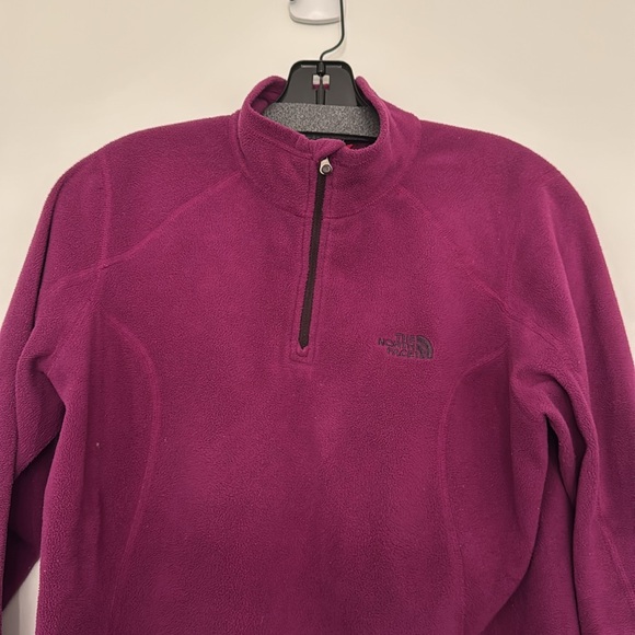 Purple Light Weight 1/2 Zip North Face Fleece  - Size M - Picture 2 of 8